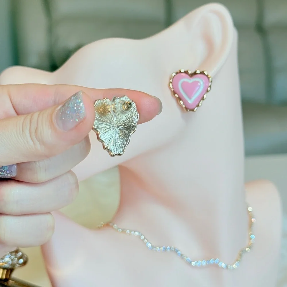 ⚜️ Loveé Pink Heart Earrings